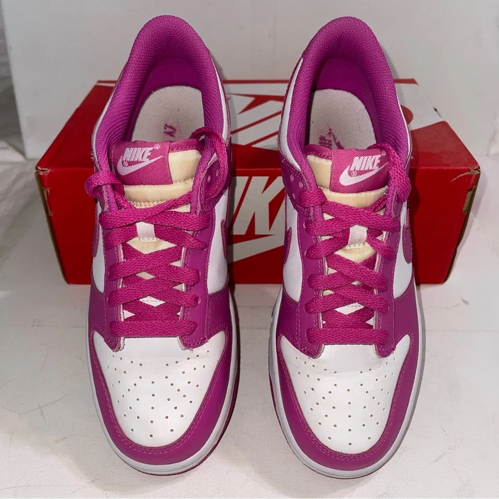 Nike‎ Dunk Low BG Active Fuchsia Size 6.5Y